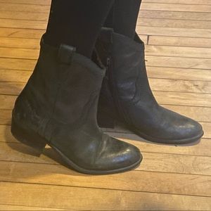Guess leather booties